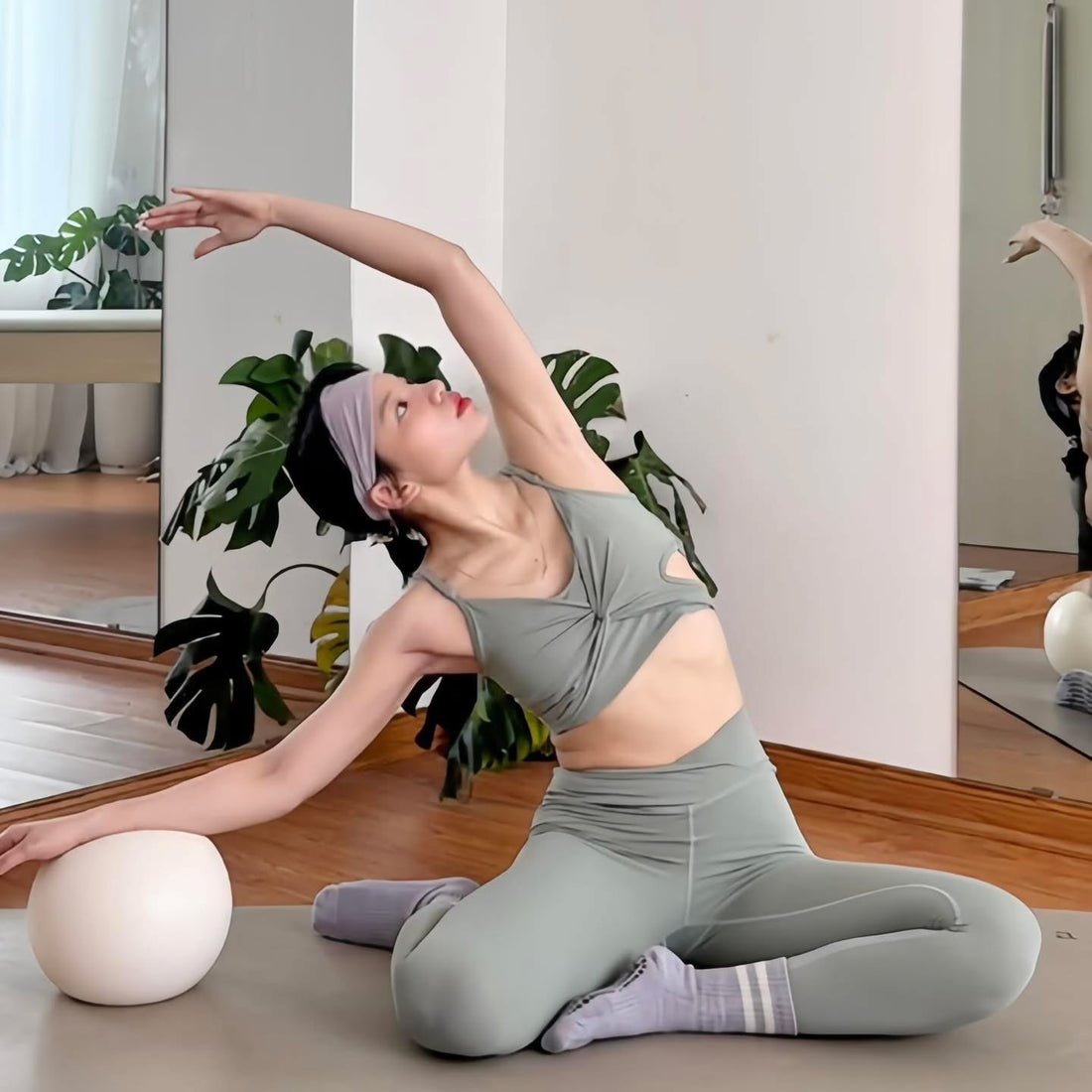 What to Wear to Yoga: Easy Outfit Ideas That Work On & Off the Mat