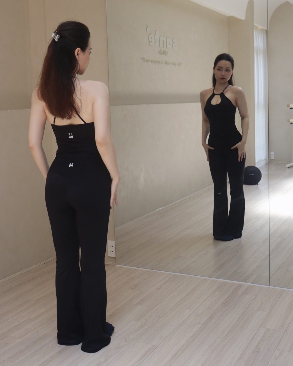 BUTTER FLARED LEGGINGS
