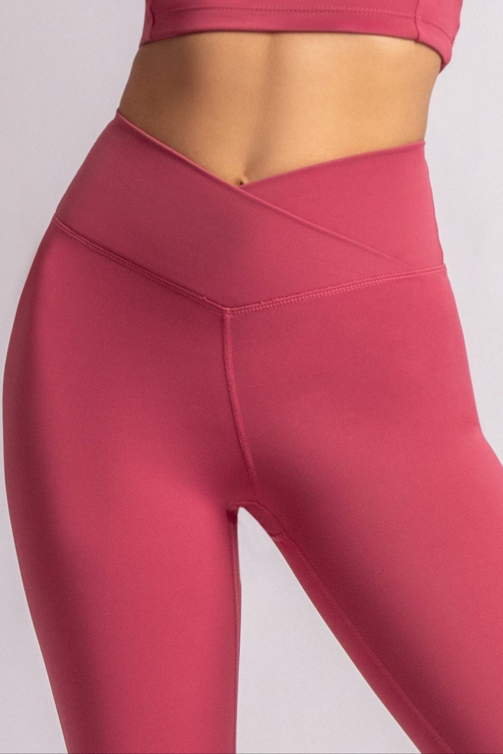 LuxFit High Rise V-Waist Crossover Contour Bikers